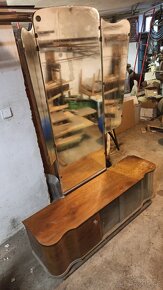 Zrcadlová "starožitná" skříň - 2