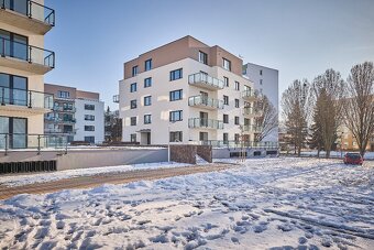 Prodej bytu 3+kk s balkonem (sprchový kout) - 2