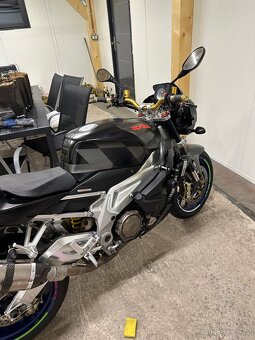 Aprilia Tuono 1000 - 2