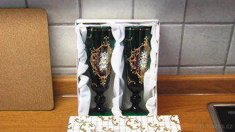 DVĚ DÁRKOVÉ ČÍŠE - 2