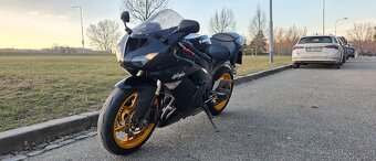 Kawasaki ZX10R - 2