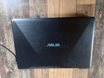 Notebook asus m570 - 2