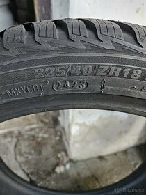 Nové celoroční pneu kumho 225/40 R18 92W - 2