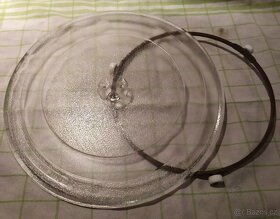 Nabízím otočný talíř do mikrovlnné trouby pr. 25,5 cm - 2