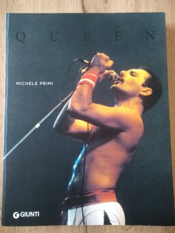 Queen, Freddie Mercury - vzácné knihy - 2