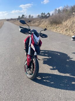 Ducati Hypermotard 821 - 2