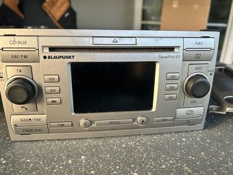 Rádio Ford včetně rámečku - 2