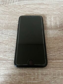 Apple iPhone SE 2020 128GB černý - 2