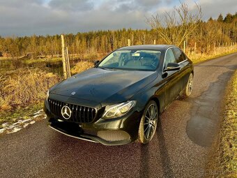 Mercedes-Benz E 220 D 4MATIC (4x4)-1.majitel - 2