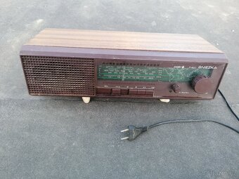 Predám starožitné rádio Diora Sniežka R 207 - 2