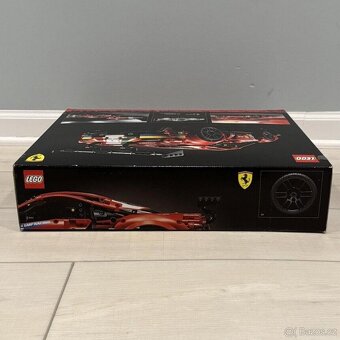 LEGO Technic 42125 Ferrari 488 GTE - 2