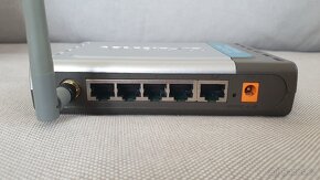 Wi-Fi router D-Link DI-524 802.11g/2.4Ghz - 2