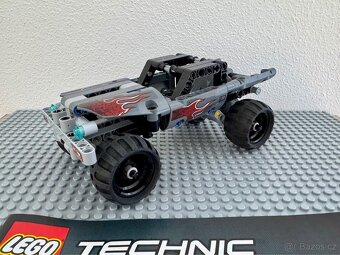 LEGO Technic 42090 - Útěk v teréňáku - 2