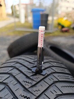 Pneumatiky Laufenn 195/65 R15 zimní - 2