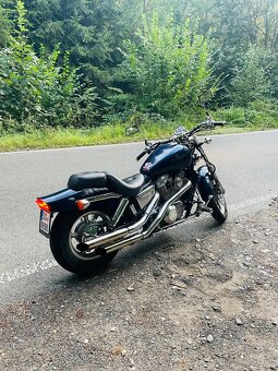 Honda Shadow VT 1100 C (USA) - 2