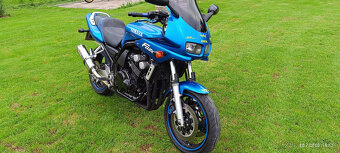 Yamaha FZS 600 Fazer - 2