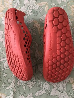 Vivobarefoot ULTRA BLOOM KIDS FIERY CORAL vel. 35 - 2
