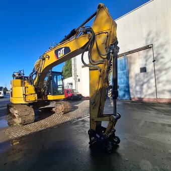 CAT 325F L CR pásové rypadlo - 2