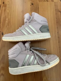 Dívčí kotníčkové botky Adidas vel.33 - 2