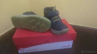 Dětské celoroční boty Superfit 1-006402-8000

Vel.24 - 2
