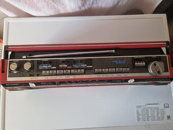 Prodám RETRO rádio SHARPP WQ-272H/R/ viz foto. - 2