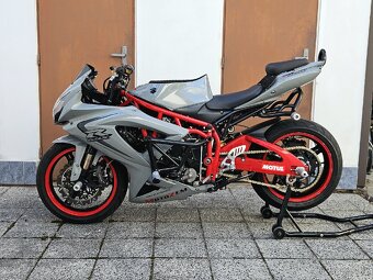 Suzuki GSX-R 750 K7 Stunt - 2