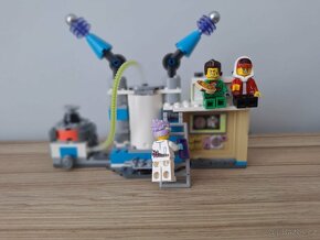 Lego hidden side laboratoř duchů - 2