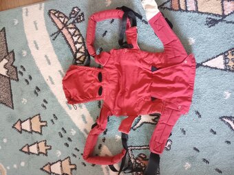 Nosítko Manduca, vínová + softshell pláštěnka - 2