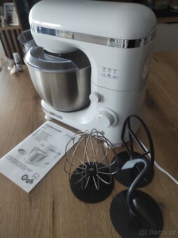 Robot Switch on 600 - 2