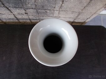 porcelánová váza - 2