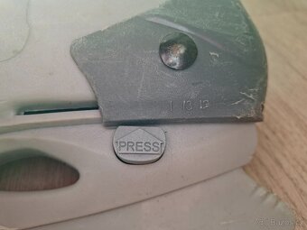 Chlapecké lední brusle vel. 30-33 - 2