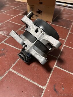 ALTERNÁTOR DENSO Volvo V50 2.0D - 2