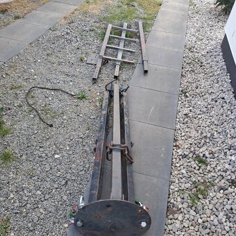 PRODÁM TROJNOŽKU - 2