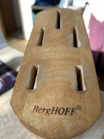 Dřevěný stojan na nože BergHOFF - 2
