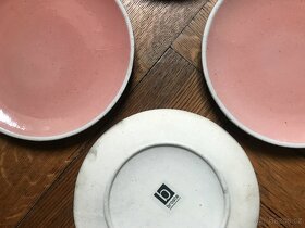 Růžové dezerní talíře - 2