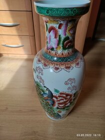 Vysoká porcelánová váza - 2