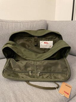 Prodám batoh značky Fjällräven Kanken Weekender Army Green - 2
