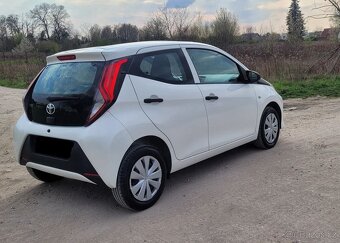 Toyota Aygo 1.0 VVT-i Color Edition - 2