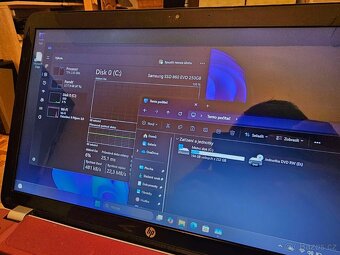 Svižný HP 15.6¨,i5,8 GB,SSD 256 GB,W11,Pěkný stav - 2