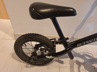 BTWIN Dětské odrážedlo 12" Run Ride MTB 900 černo-žluté - 2
