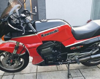 Kawasaki GPZ 750 R, rok 1985, najeto 43168 Km, krásný stav. - 2