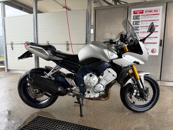 Yamaha FZ1 - 2