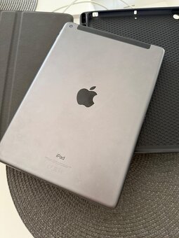 iPad Space Gray - 2