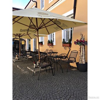 Zahradní nábytek z restaurace - 2