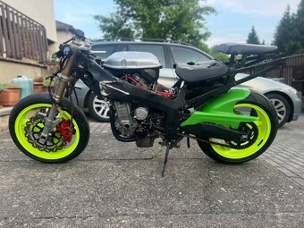 Kawasaki zx7r mnoho dílů - 2