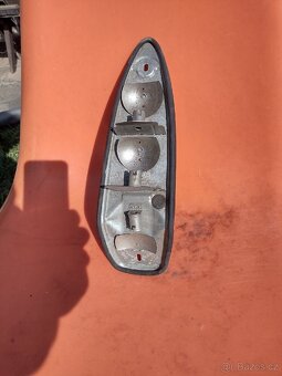 Škoda 1000MB spodek zadního světla - 2