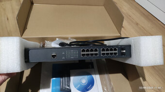 TP-link TL-SG3216 - 2