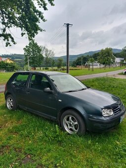 VW Golf IV 1.4 16V benzín - 2
