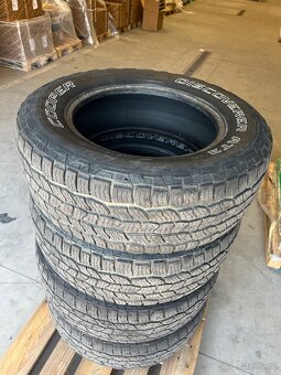 Pneu 265/65 R18 - 2