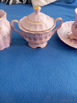 Prodám Růžový porcelán a hrníčky lemované zlatem - 2